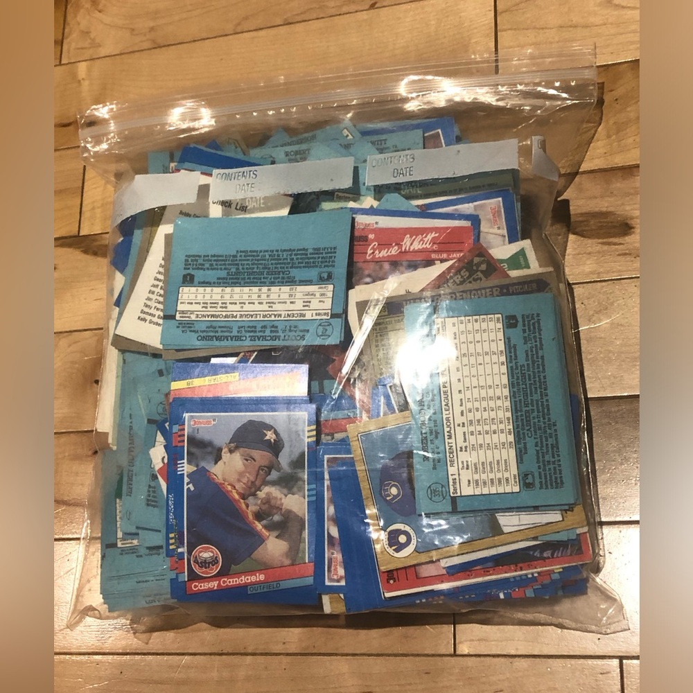 Assorted Baseball Trading Cards Collection - Picture 2 of 2